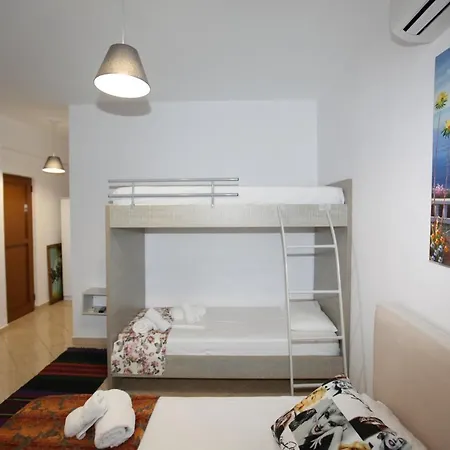 Hotel Horizont Sarande Couette-café *